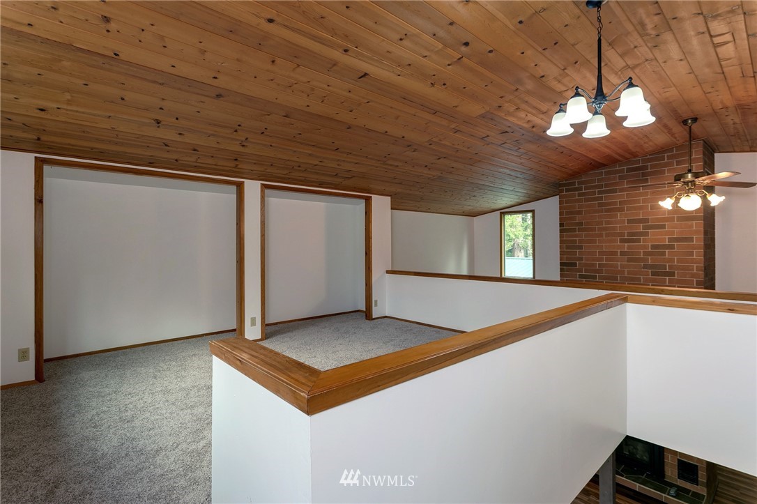 1954 Yew Street Road Bellingham, WA 98229 - Photo 11 of 25 Gallery Image 11