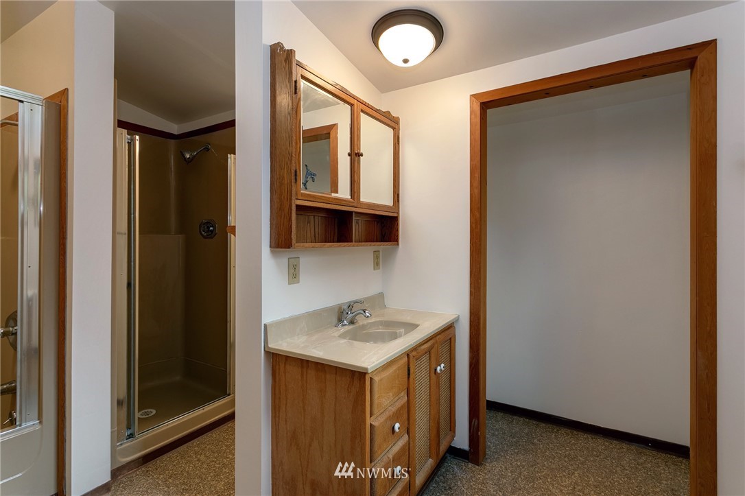 1954 Yew Street Road Bellingham, WA 98229 - Photo 13 of 25 Gallery Image 13