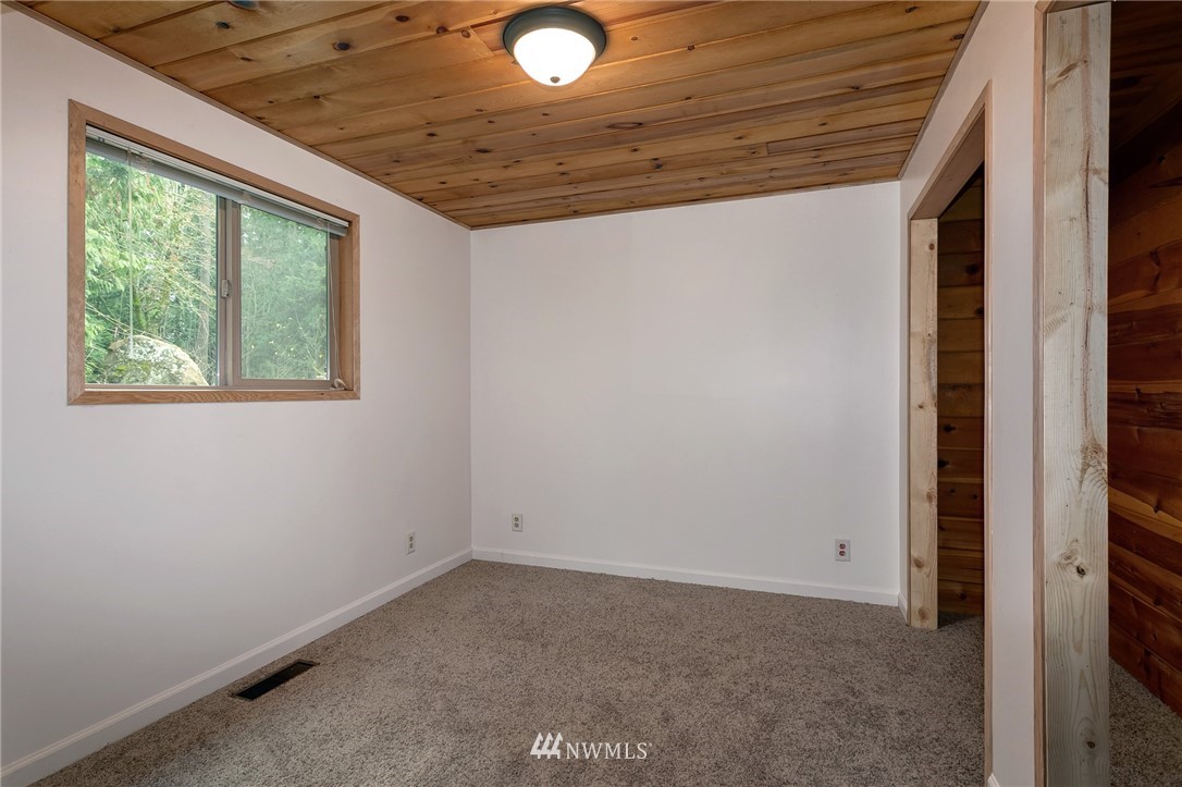 1954 Yew Street Road Bellingham, WA 98229 - Photo 14 of 25 Gallery Image 14