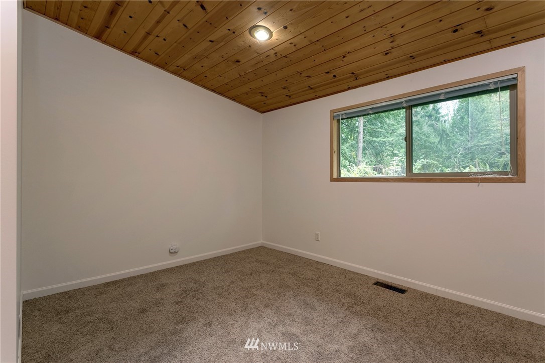 1954 Yew Street Road Bellingham, WA 98229 - Photo 15 of 25 Gallery Image 15