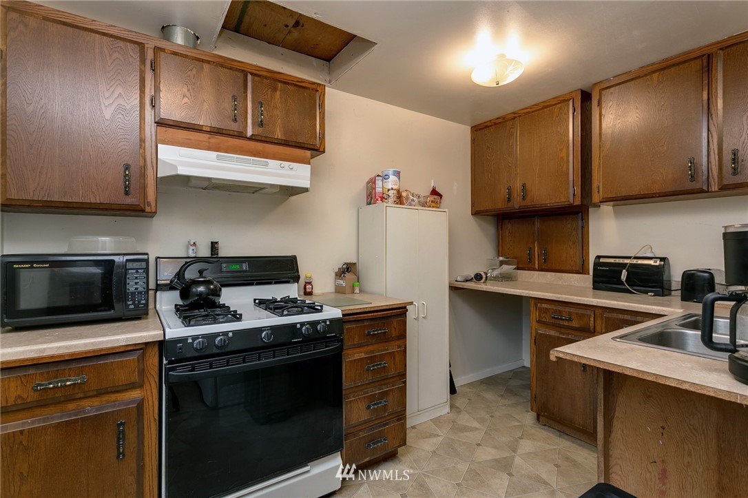 1954 Yew Street Road Bellingham, WA 98229 - Photo 17 of 25 Gallery Image 17