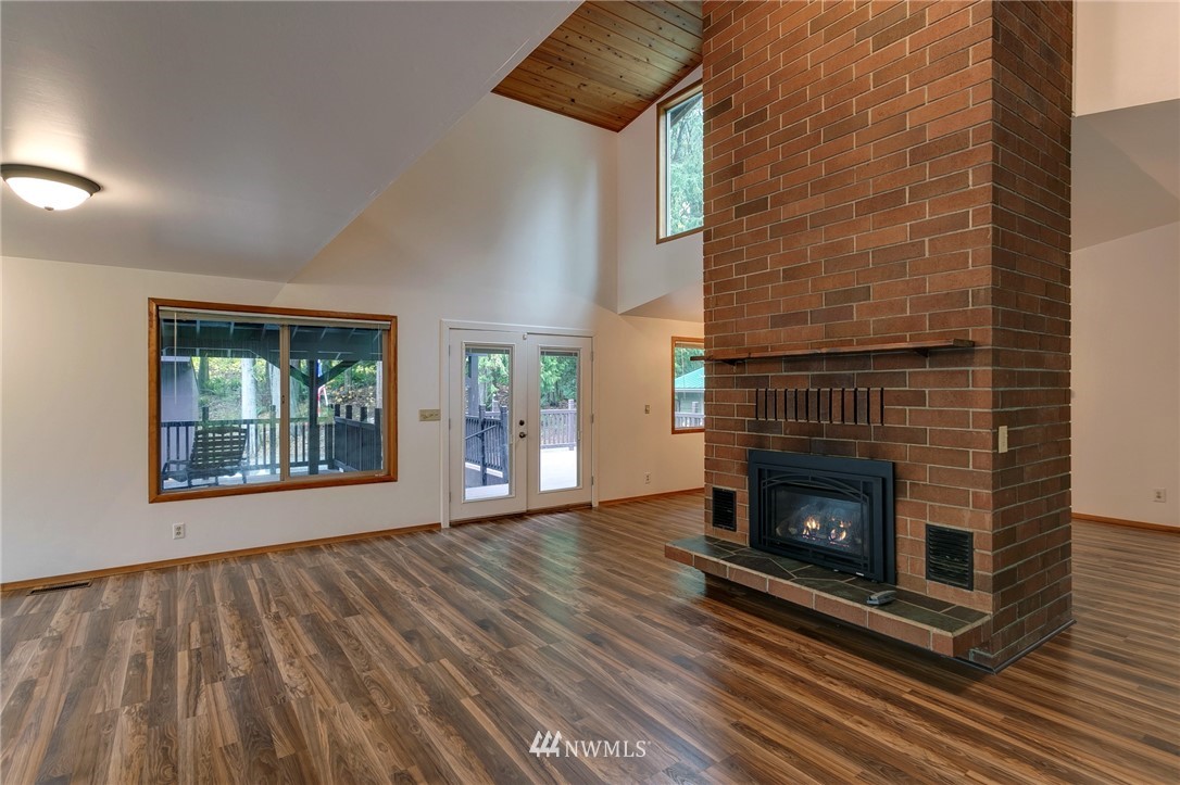 1954 Yew Street Road Bellingham, WA 98229 - Photo 8 of 25 Gallery Image 8