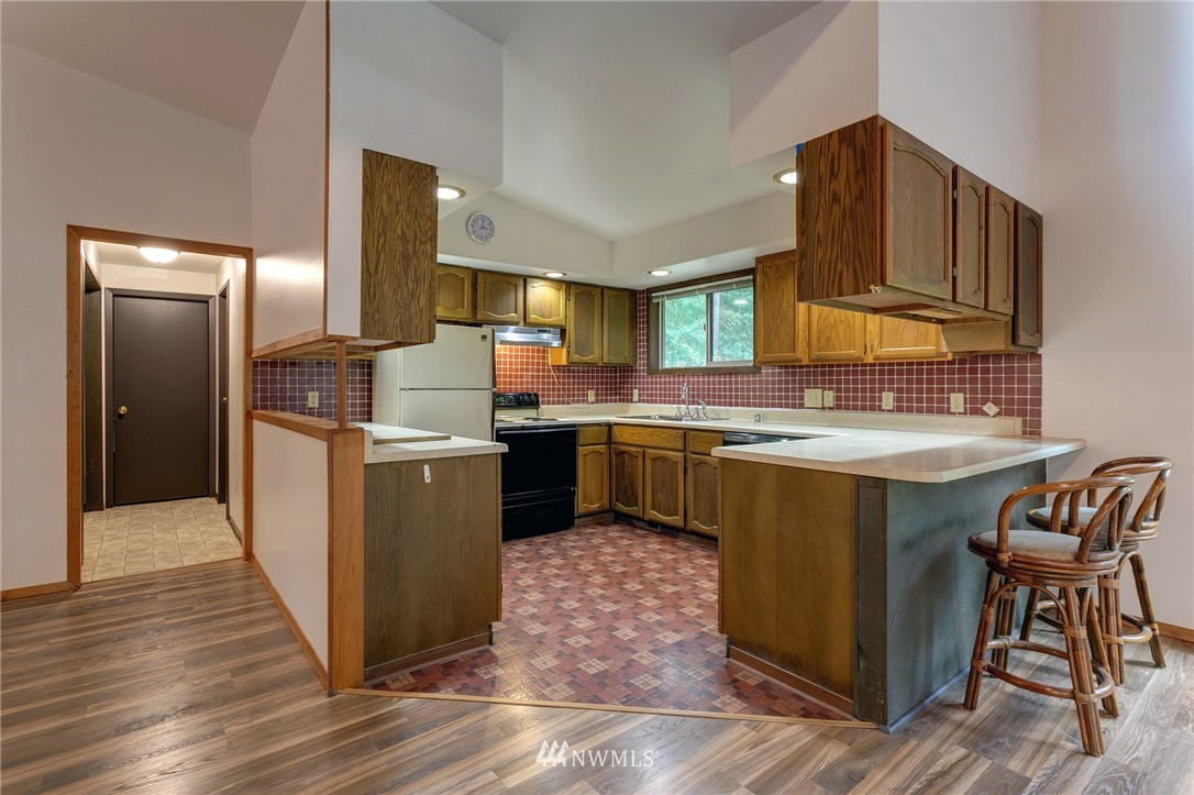 1954 Yew Street Road Bellingham, WA 98229 - Photo 9 of 25 Gallery Image 9