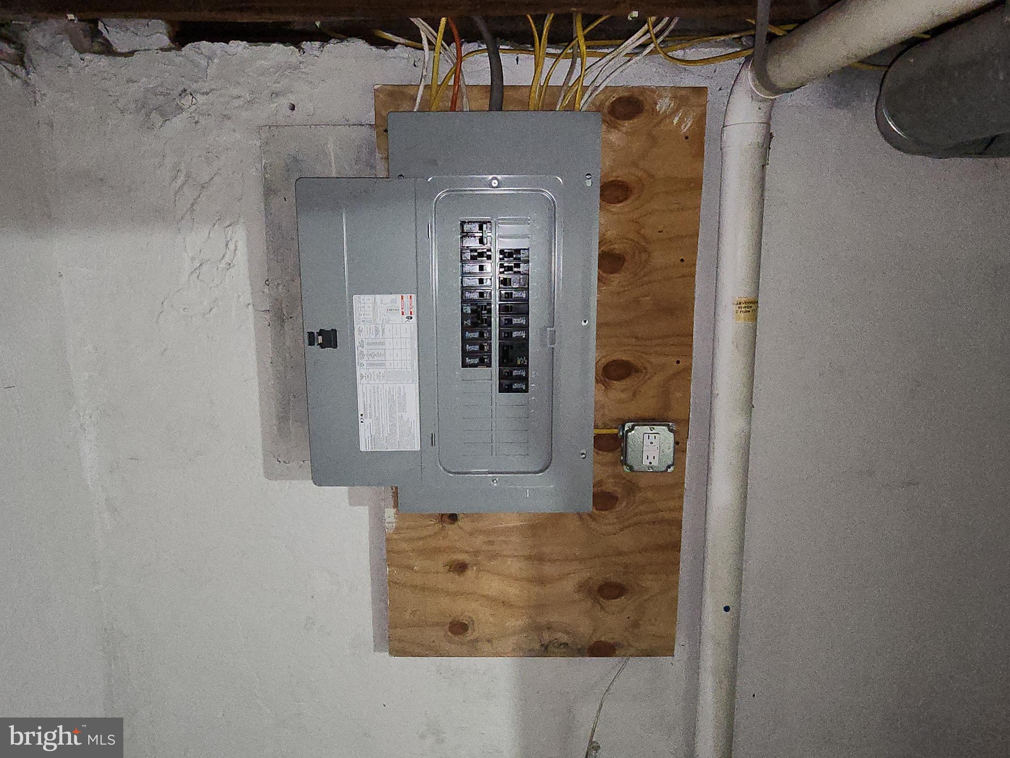 2686 Bridge Street Philadelphia, PA 19137 - Photo 27 of 30 view of a bathroom