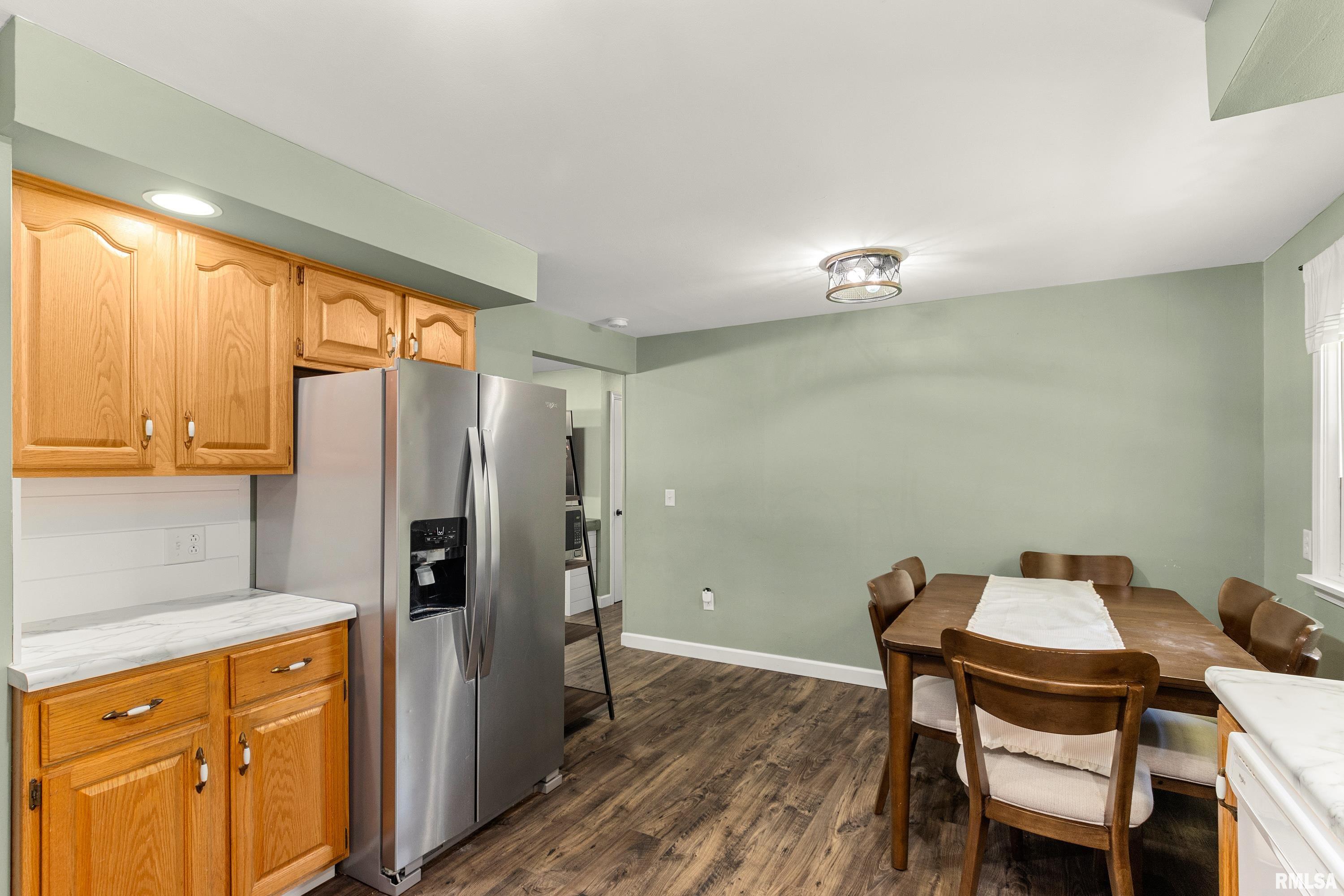 1114 South Main Street Washington, IL 61571 - Photo 12 of 38
