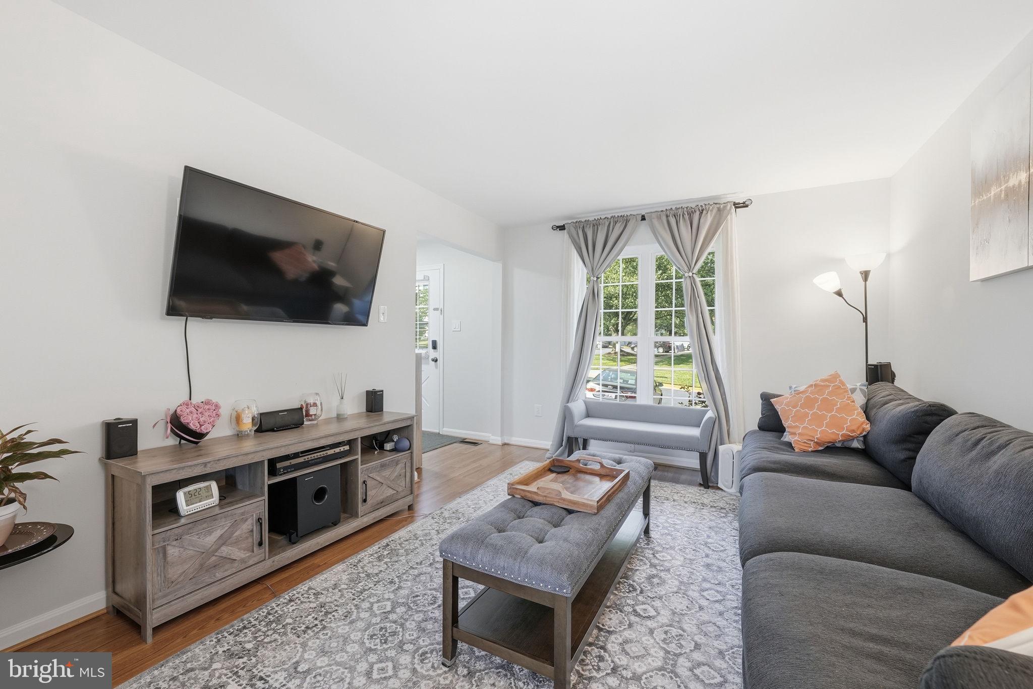 9236 Labelle Lane Gaithersburg, MD 20879 - Photo 3 of 33 Bright and inviting living space.