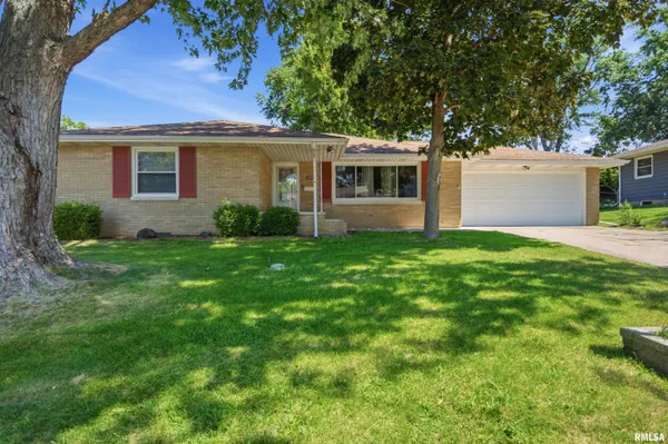 $224,900 | 1510 Glendale Avenue, Pekin, IL 61554