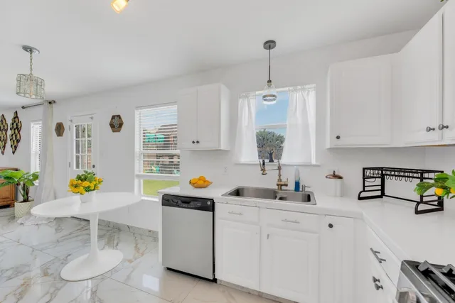 $276,900 | 18400 Sun Haven Cove, Elgin, TX 78621