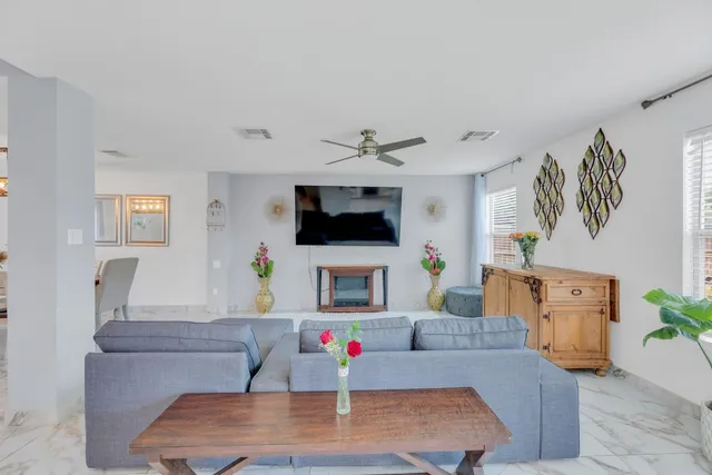 $276,900 | 18400 Sun Haven Cove, Elgin, TX 78621