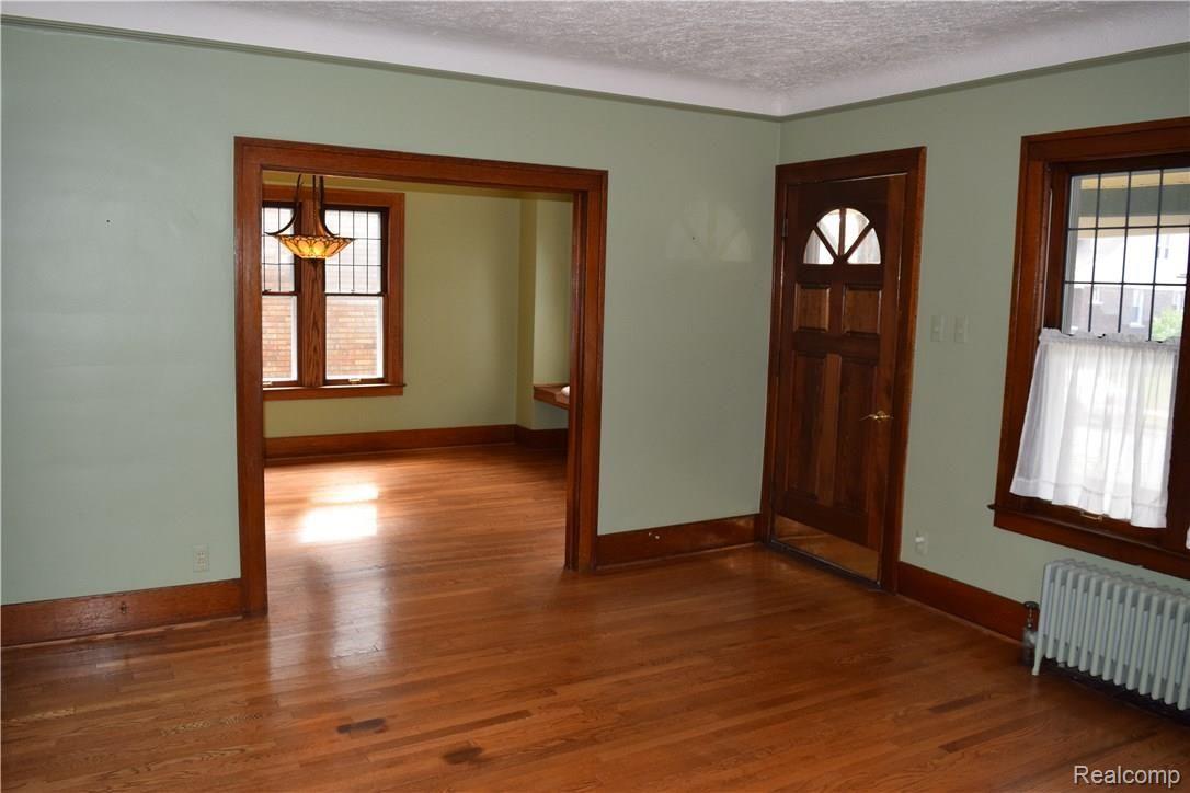1342 Nottingham Road Grosse Pointe, MI 48230 - Photo 7 of 26 DSC_0007.JPG