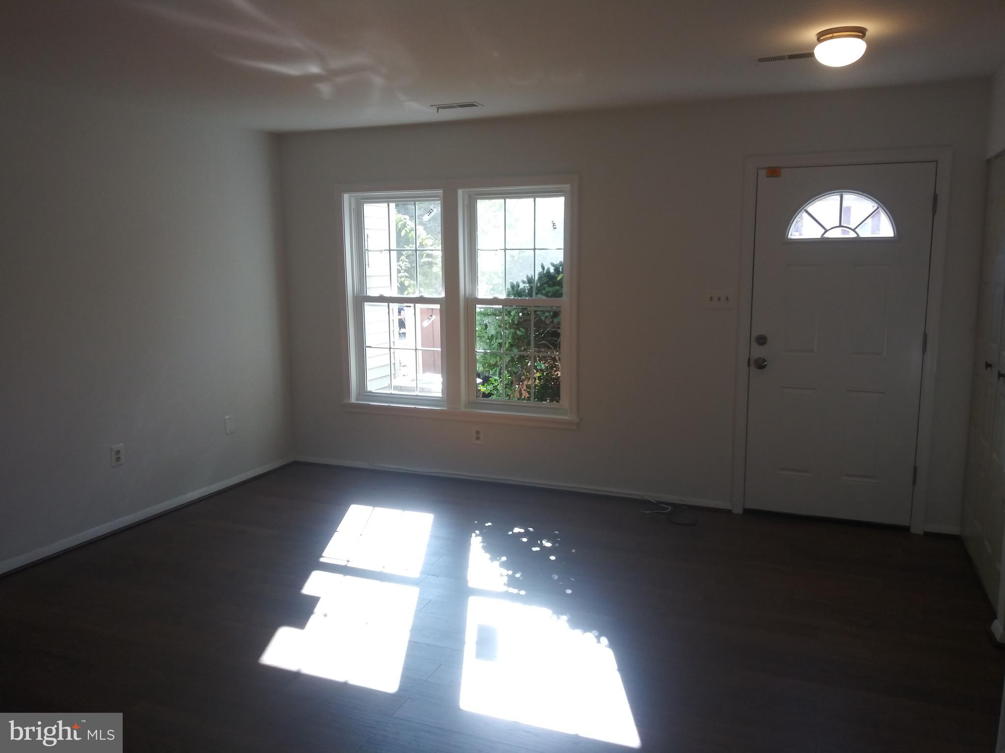 4107 Peppertree Lane Silver Spring, MD 20906 - Photo 4 of 23 Main level view of front entry door
