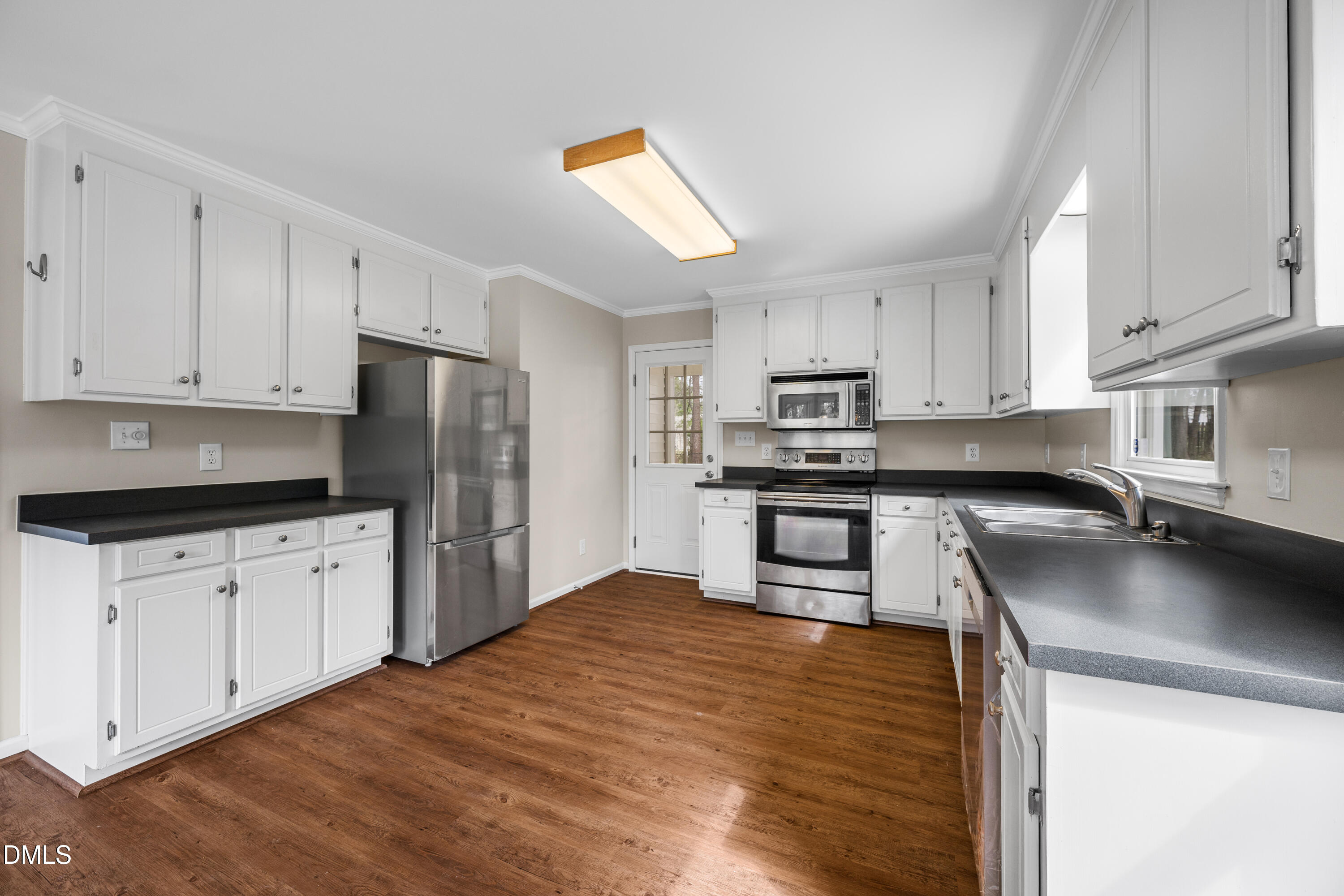 184 Rynal Drive Garner, NC 27529 - Photo 9 of 32 9 -184 rynal dr, interior, kitchen