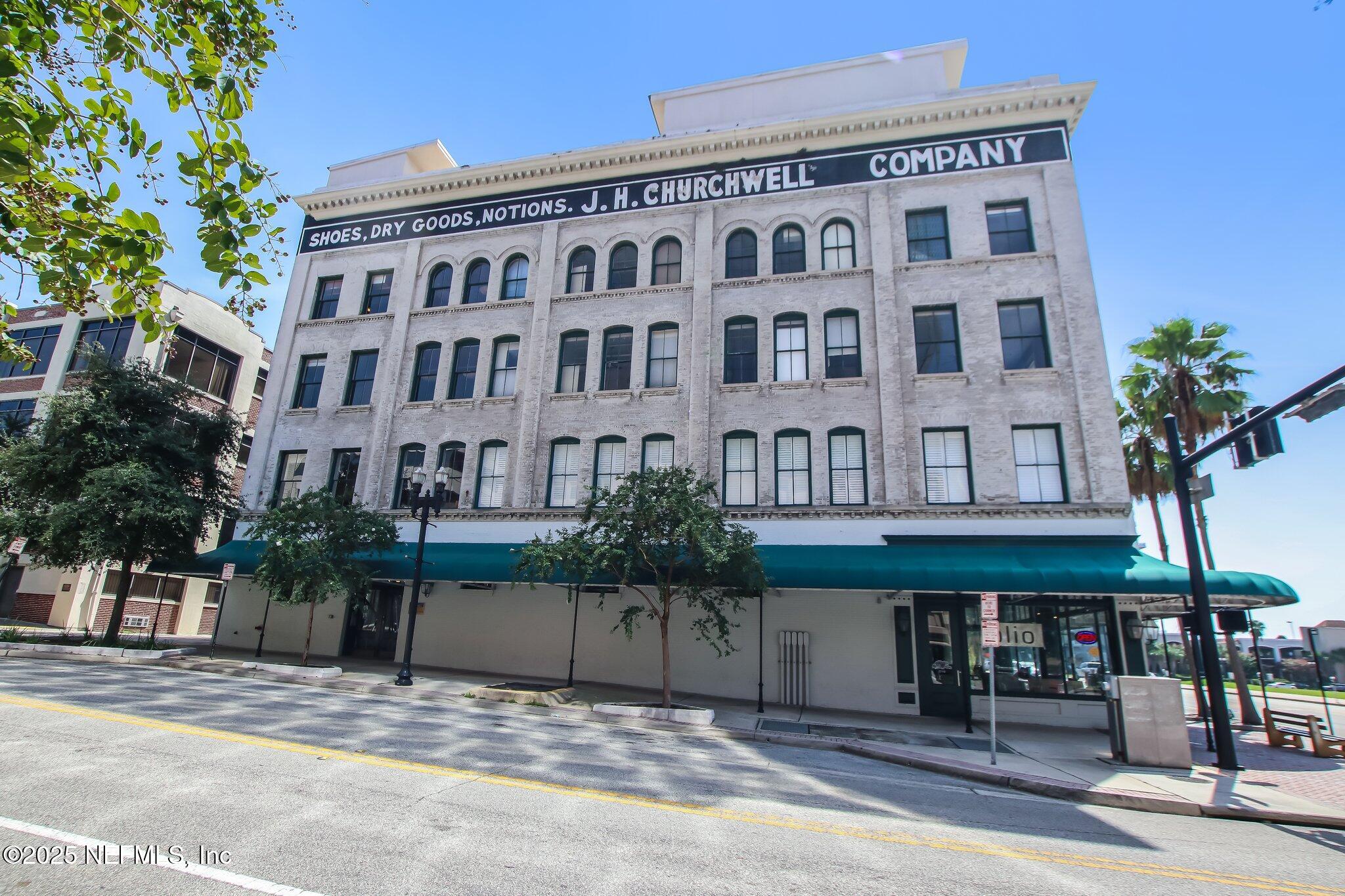 301 East Bay Street, Unit 405 Jacksonville, FL 32202 - Photo 39 of 42 a front view of a building