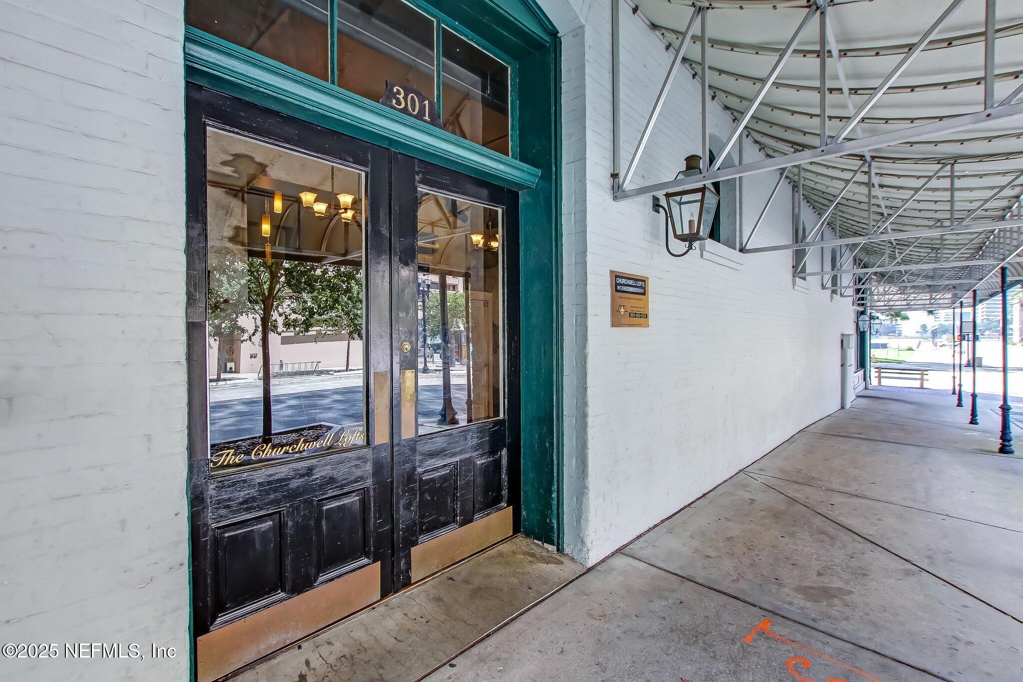 301 East Bay Street, Unit 405 Jacksonville, FL 32202 - Photo 40 of 42 a view of a entryway of the house