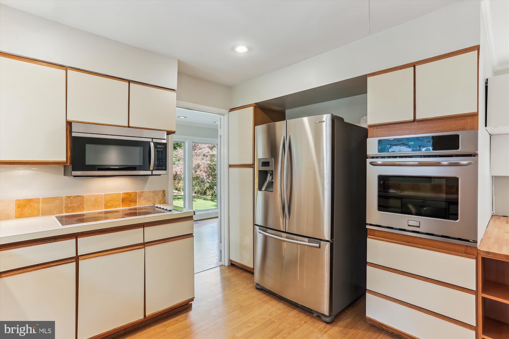 816 Olive Drive Silver Spring, MD 20905 - Photo 5 of 72 Stainless appliances in kitchen
