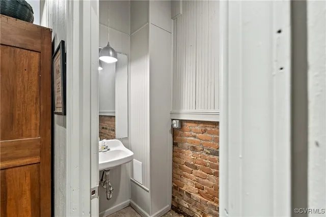 $474,000 | 215 West 3rd Street, Farmville, VA 23901