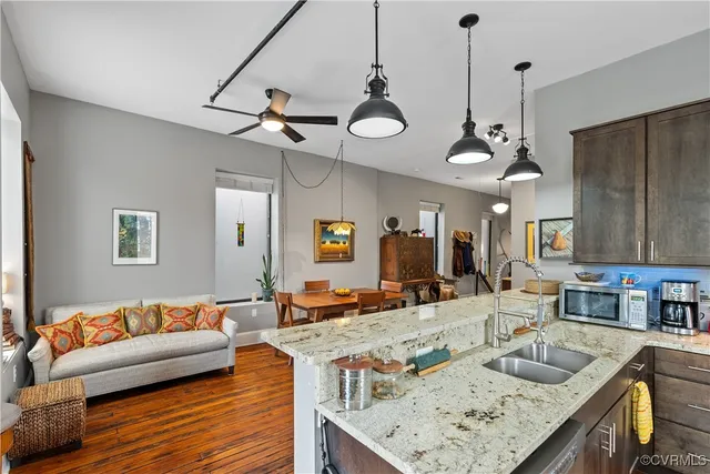 $474,000 | 215 West 3rd Street, Farmville, VA 23901