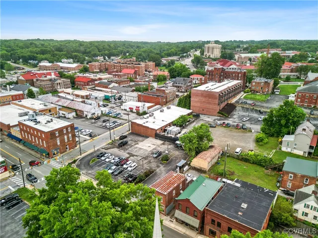 $474,000 | 215 West 3rd Street, Farmville, VA 23901
