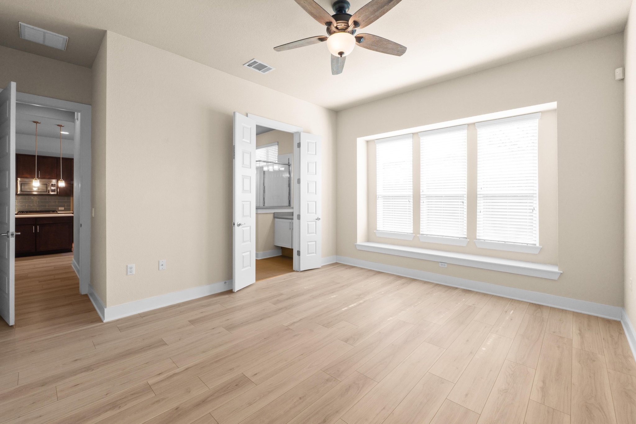 6409 Alleyton Drive Austin, TX 78721 - Photo 21 of 32