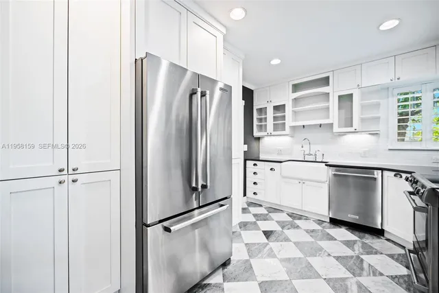 $5,200 | 2396 Southwest 20th Street, Miami, FL 33145