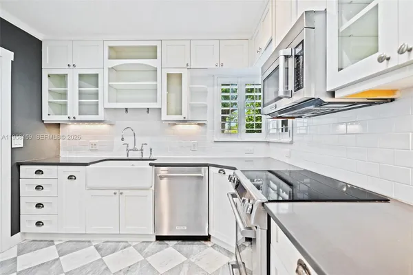 $4,800 | 2396 Southwest 20th Street, Miami, FL 33145