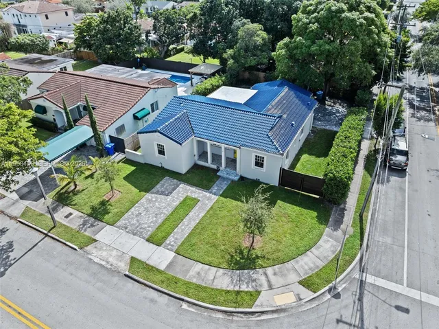 $5,200 | 2396 Southwest 20th Street, Miami, FL 33145