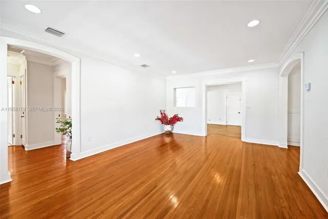 $5,200 | 2396 Southwest 20th Street, Miami, FL 33145