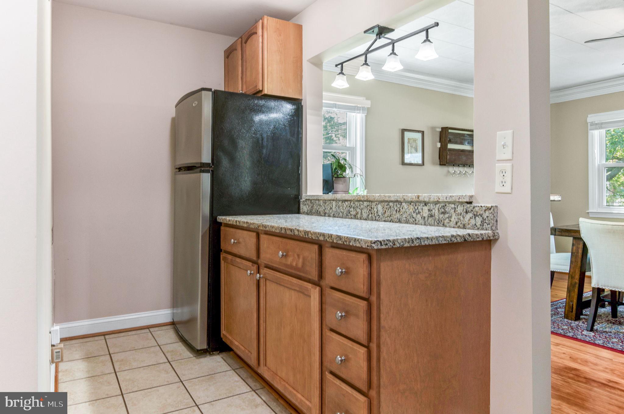 3108 Burgundy Road Alexandria, VA 22303 - Photo 12 of 39 Granite counter tops!