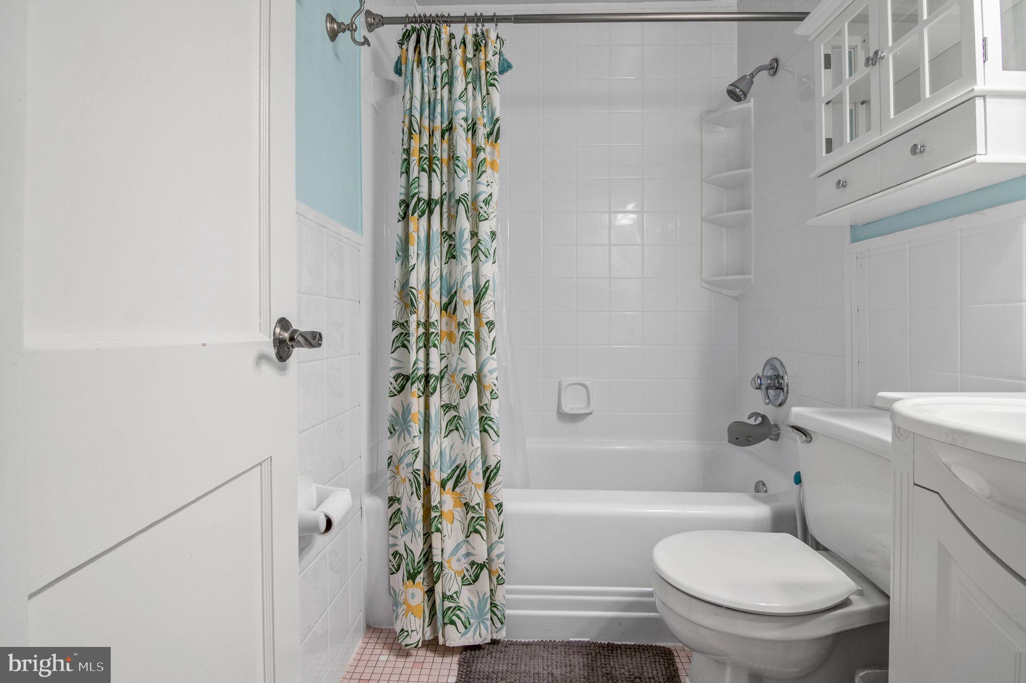 3108 Burgundy Road Alexandria, VA 22303 - Photo 25 of 39 2nd full bath!