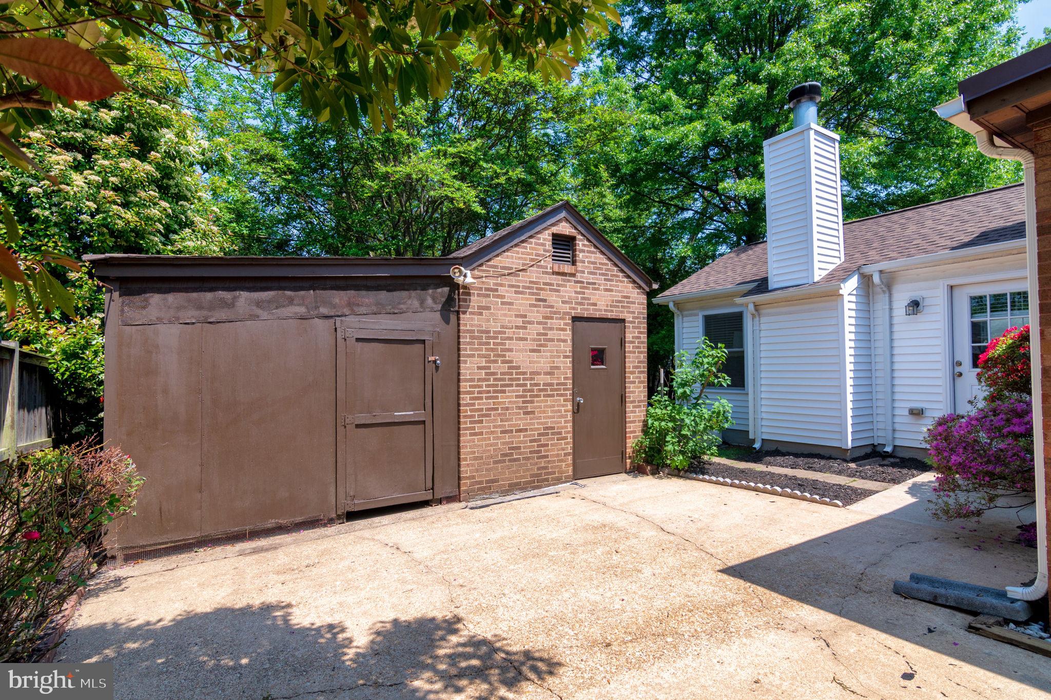 3108 Burgundy Road Alexandria, VA 22303 - Photo 33 of 39 Shed!