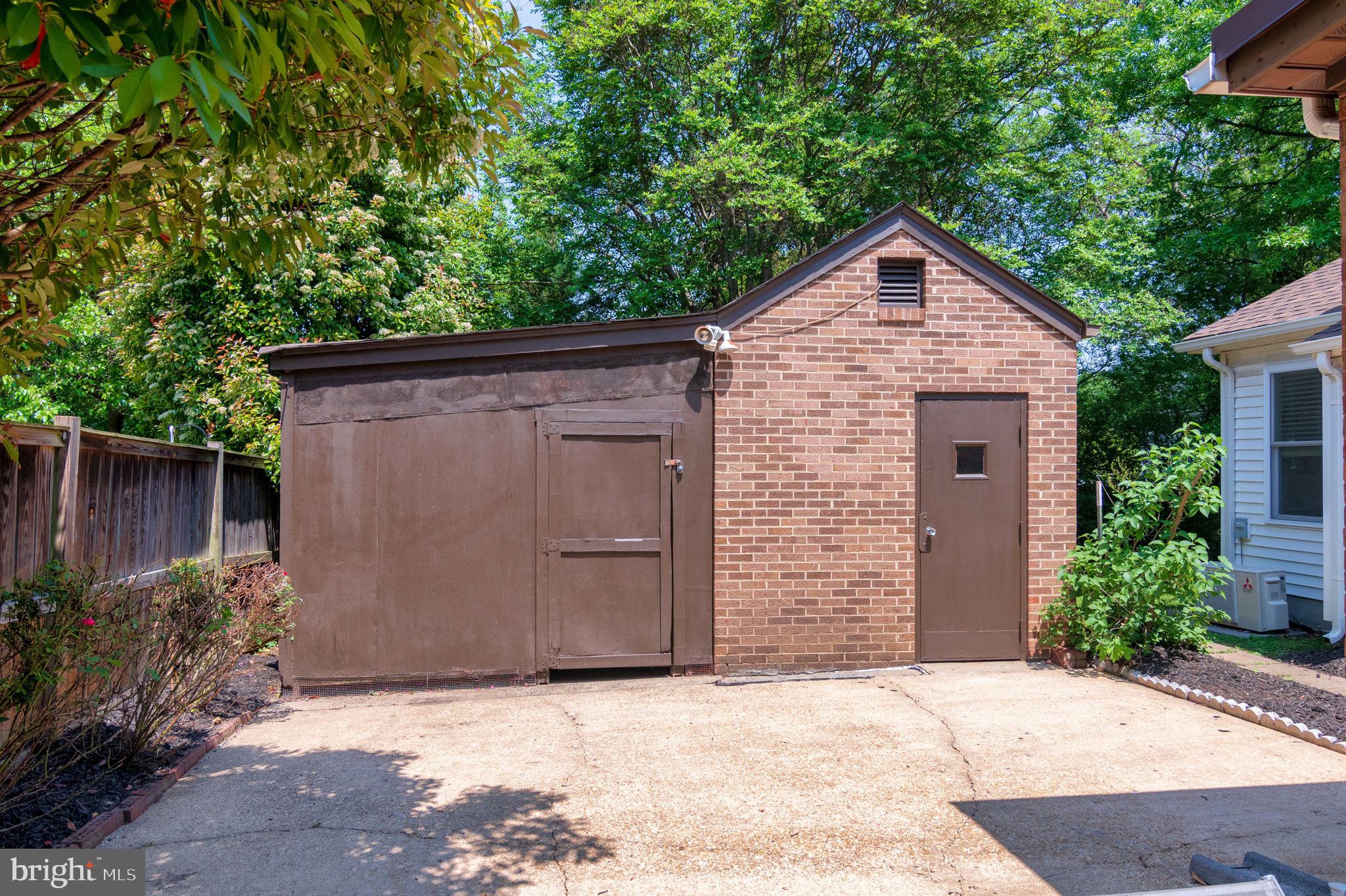 3108 Burgundy Road Alexandria, VA 22303 - Photo 34 of 39 Shed!