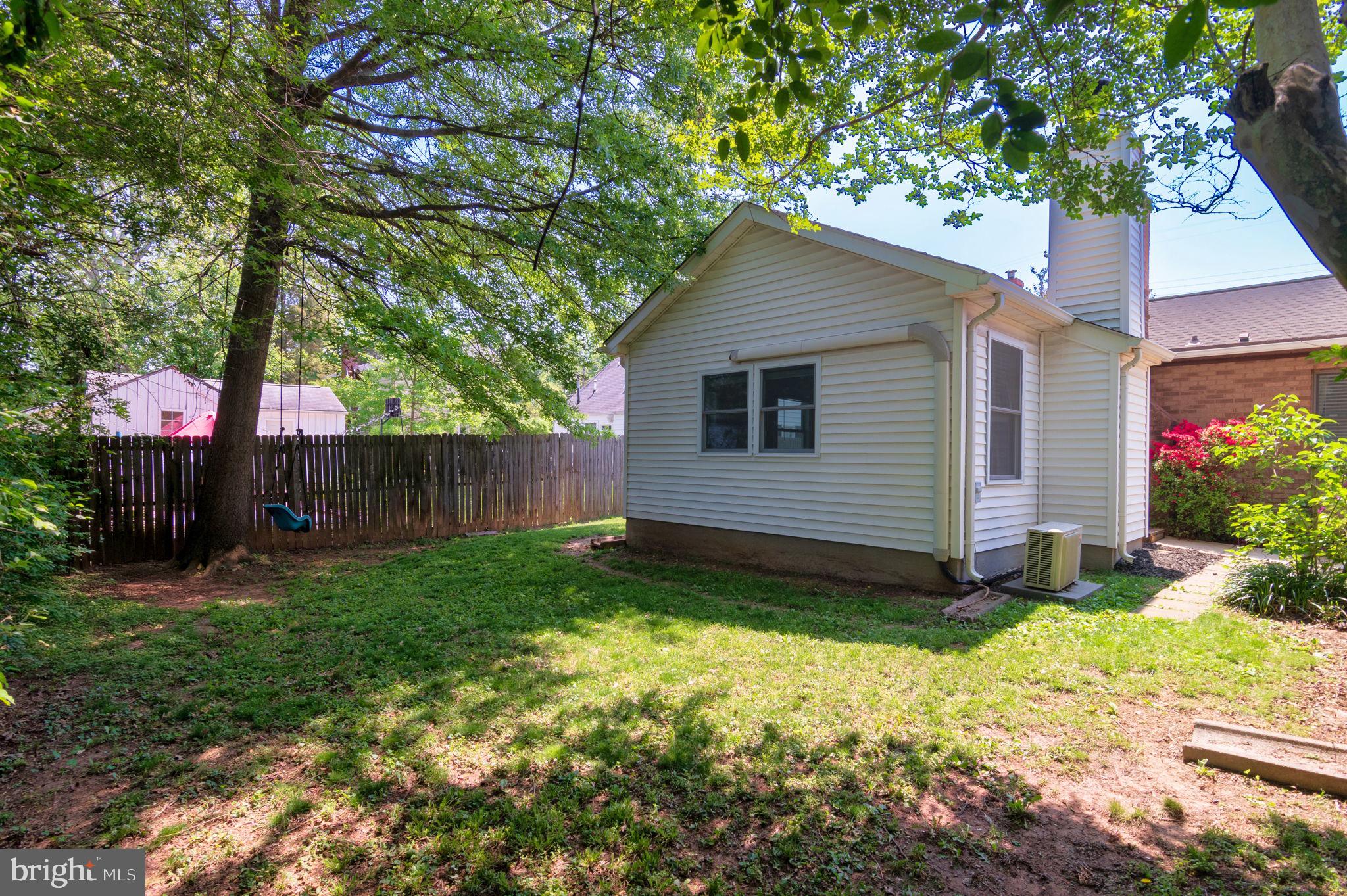 3108 Burgundy Road Alexandria, VA 22303 - Photo 37 of 39 mature trees!