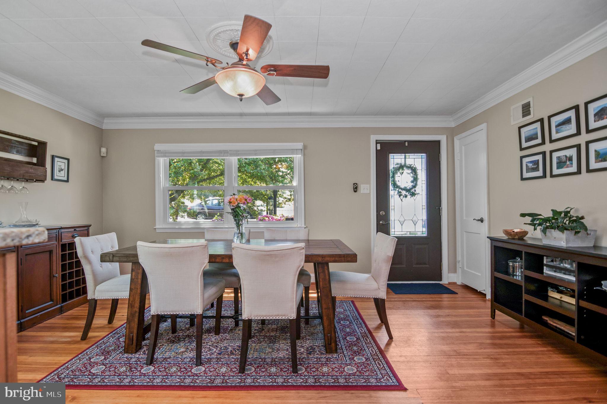 3108 Burgundy Road Alexandria, VA 22303 - Photo 4 of 39 Separate Dining Room!