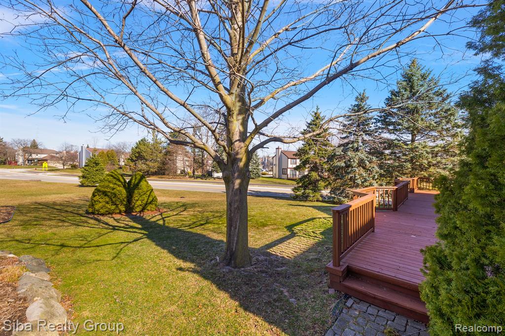 1602 Hillside Lane Rochester Hills, MI 48307 - Photo 15 of 63