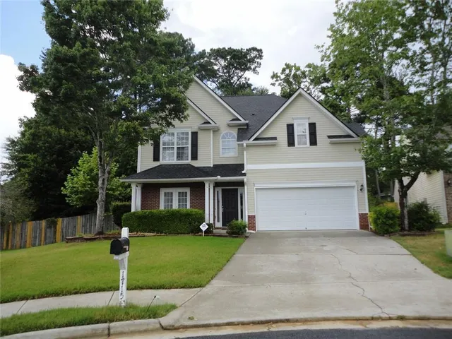 $2,200 | 1715 Crestwell Lane Southwest, Grayson, GA 30017