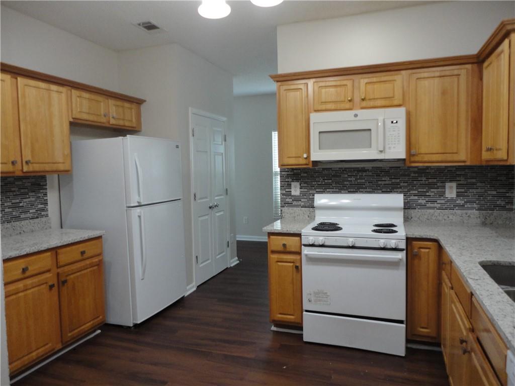 1715 Crestwell Lane Southwest Grayson, GA 30017 - Photo 5 of 17