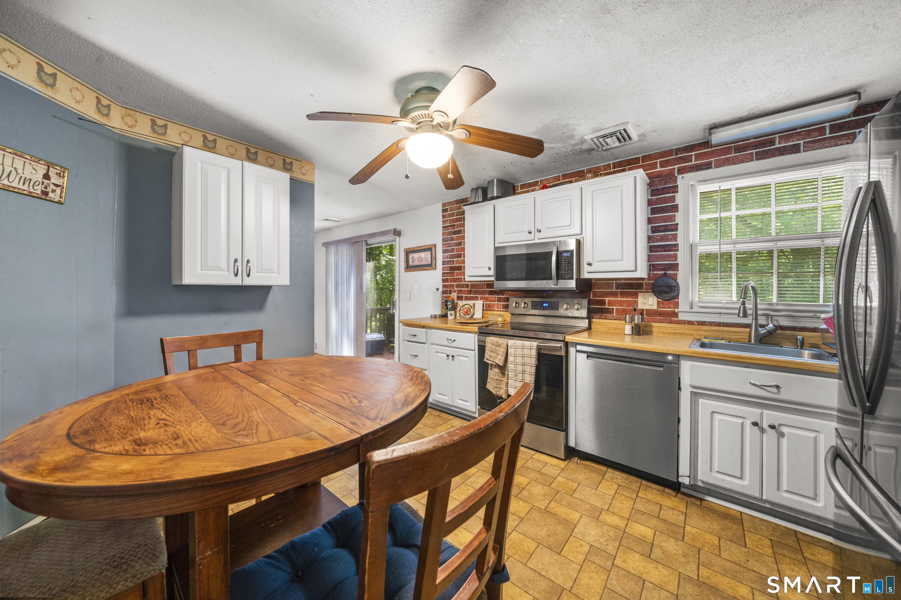 45 Partridge Hollow Road Ledyard, CT 06335 - Photo 14 of 32