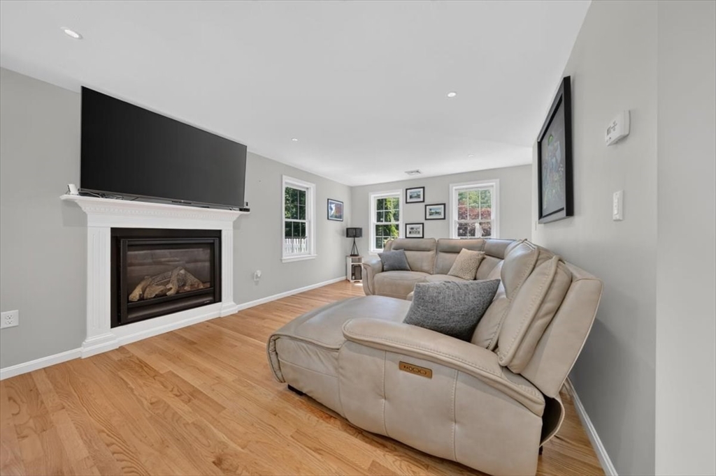 73 Ring Road Kingston, MA 02364 - Photo 4 of 34
