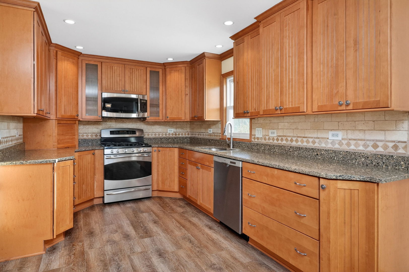 75 Ponderosa Drive Romeoville, IL 60446 - Photo 6 of 27