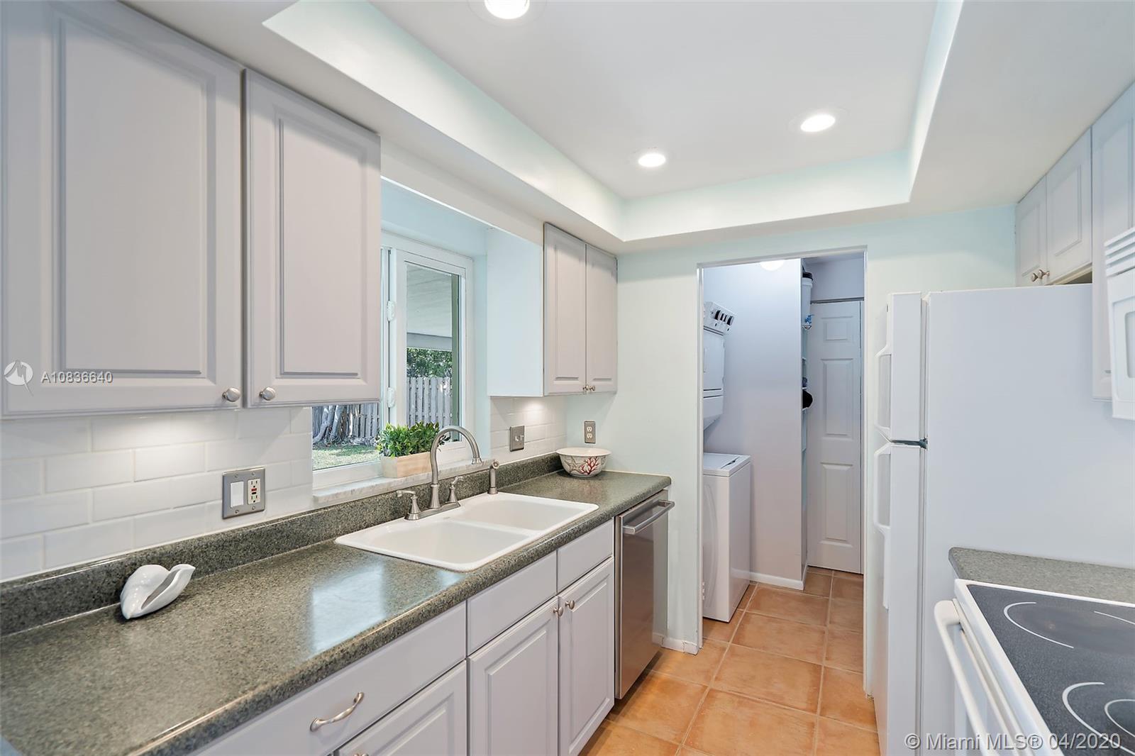 12 Van Road Jupiter, FL 33469 - Photo 10 of 21