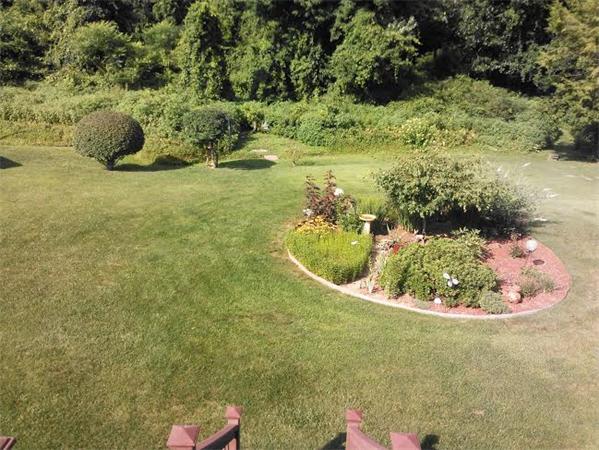 142 Country Road Agawam, MA 01001 - Photo 8 of 25 Gallery Image 8