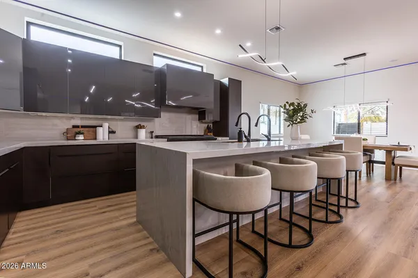 $1,799,999 | 2536 East Indianola Avenue, Phoenix, AZ 85016