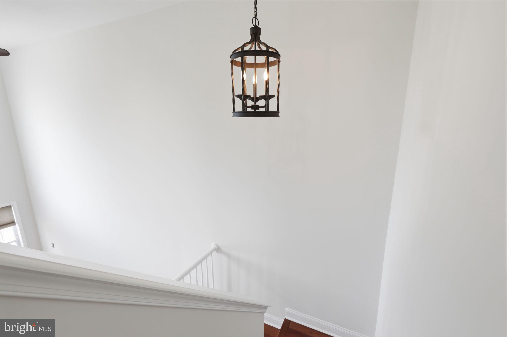 7 Wellington Road Newtown, PA 18940 - Photo 22 of 49 a picture of a hallway with a window