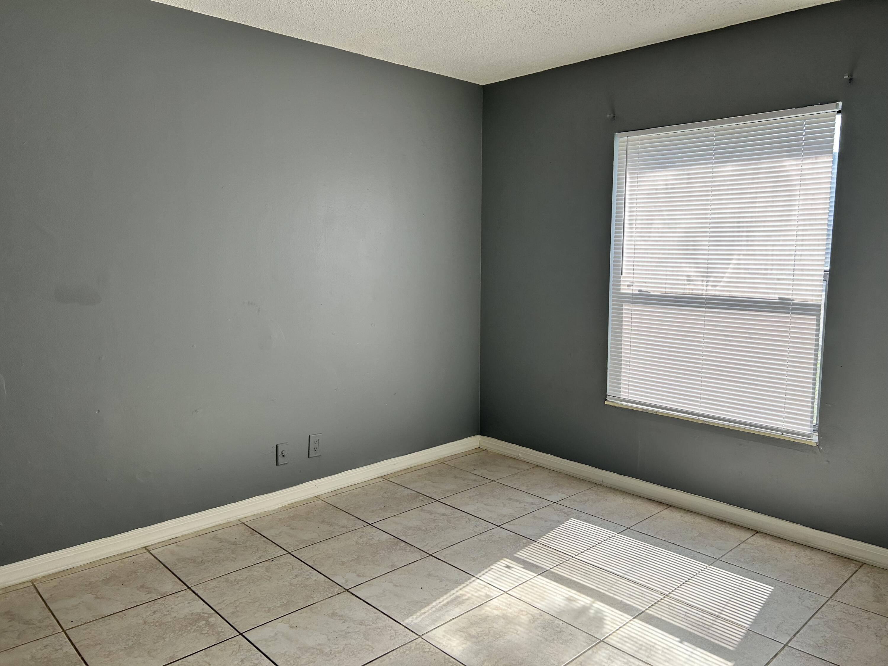 23 Crossings Circle, Unit B Boynton Beach, FL 33435 - Photo 7 of 13 Guest Bedroom