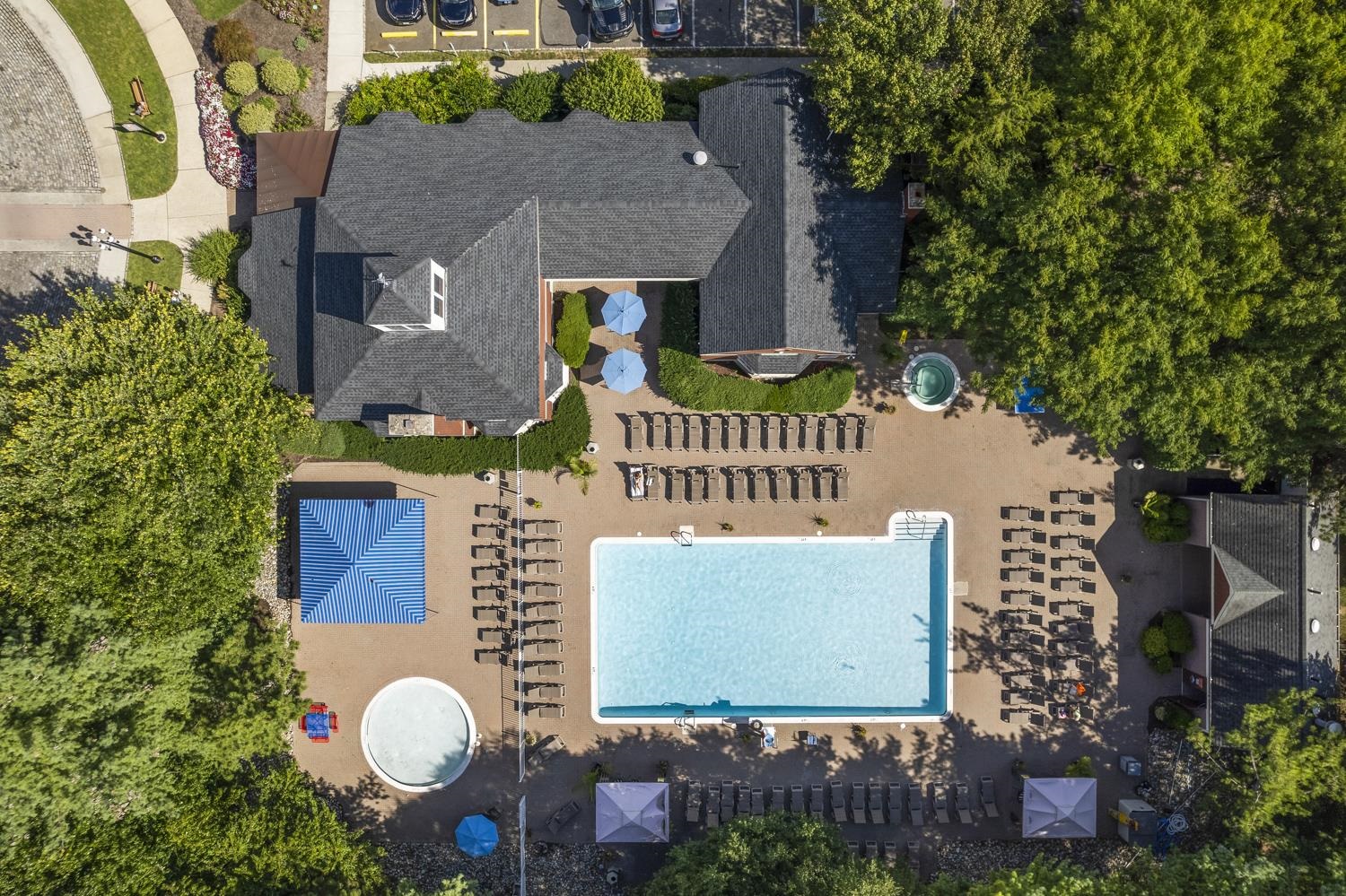 102 Rutledge Court Edgewater, NJ 07020 - Photo 26 of 31 Gallery Image 26