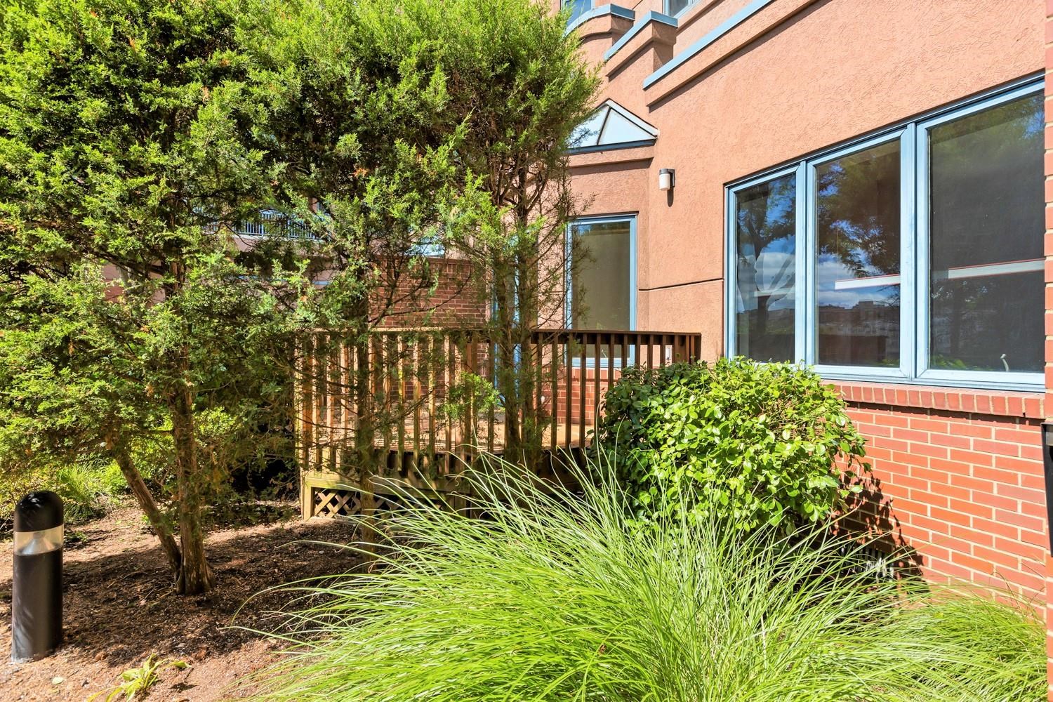 102 Rutledge Court Edgewater, NJ 07020 - Photo 31 of 31 Gallery Image 31