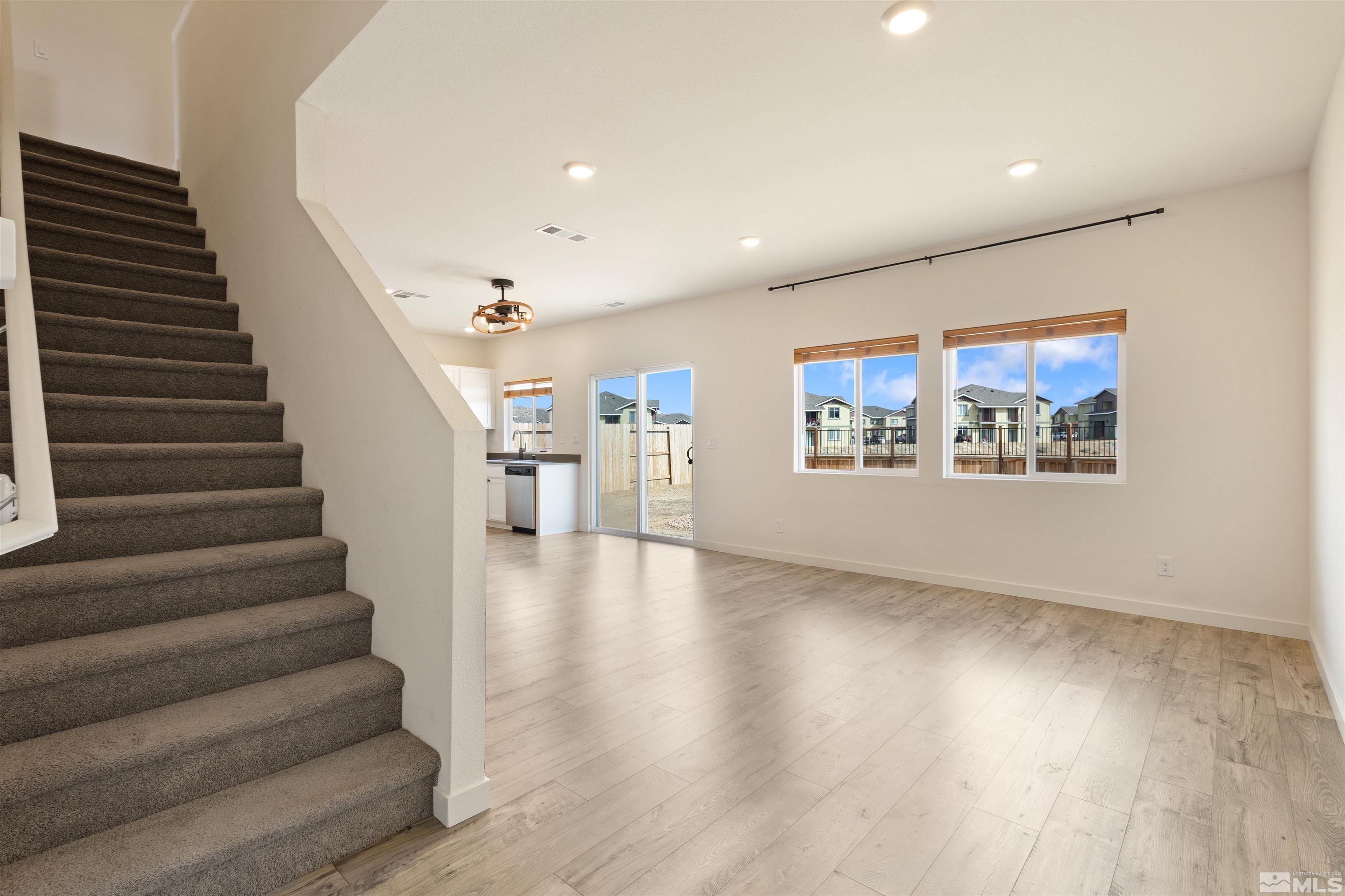 424 Antares Street Reno, NV 89506 - Photo 4 of 34 Photo 4