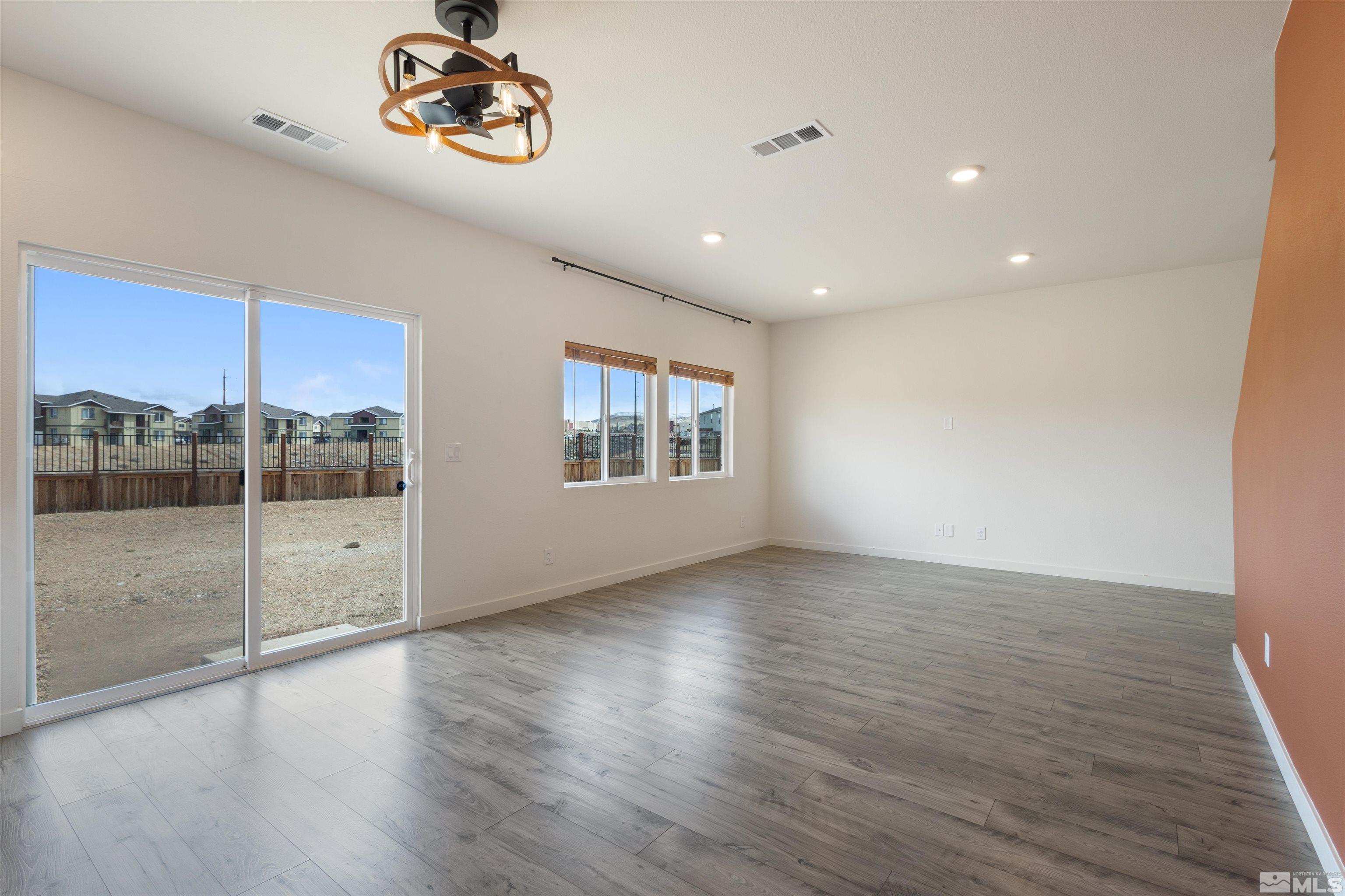 424 Antares Street Reno, NV 89506 - Photo 6 of 34 Photo 6
