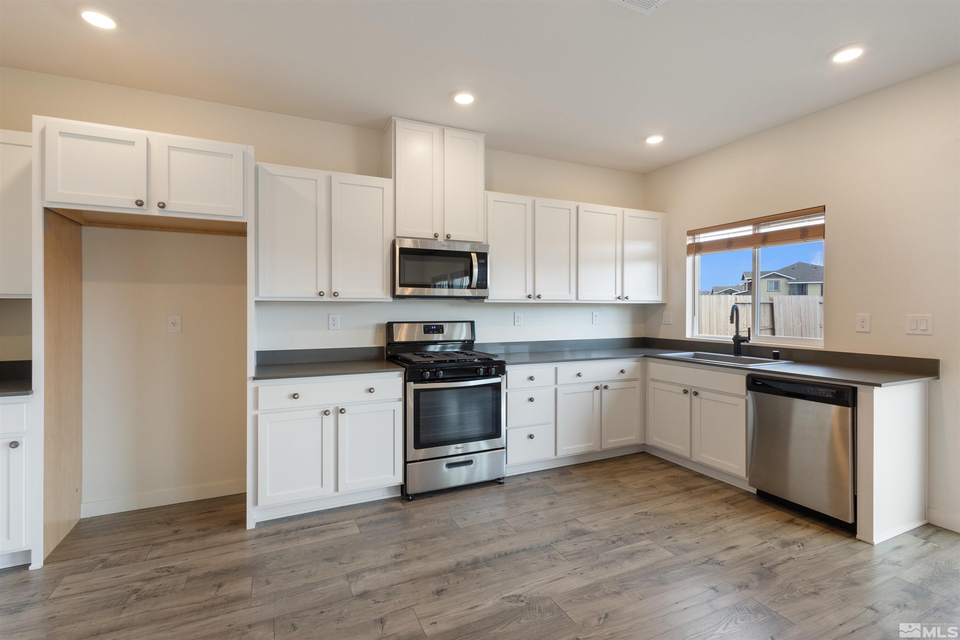 424 Antares Street Reno, NV 89506 - Photo 8 of 34 Photo 8