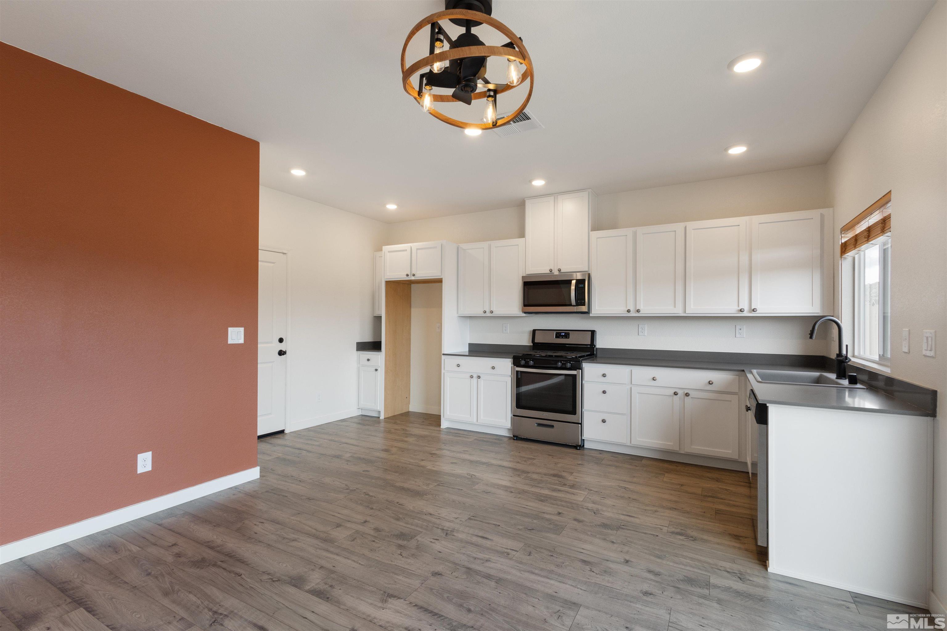 424 Antares Street Reno, NV 89506 - Photo 9 of 34 Photo 9